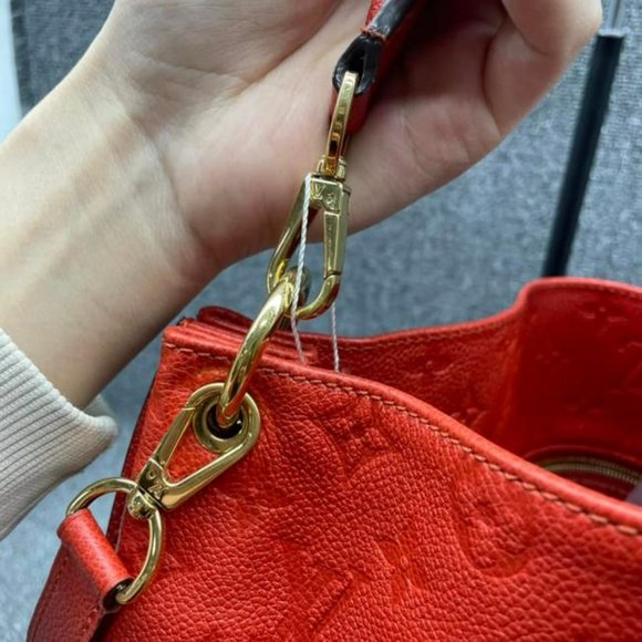 Auth Louis Vuitton red empreinte hobo discontinued - Picture 5 of 12